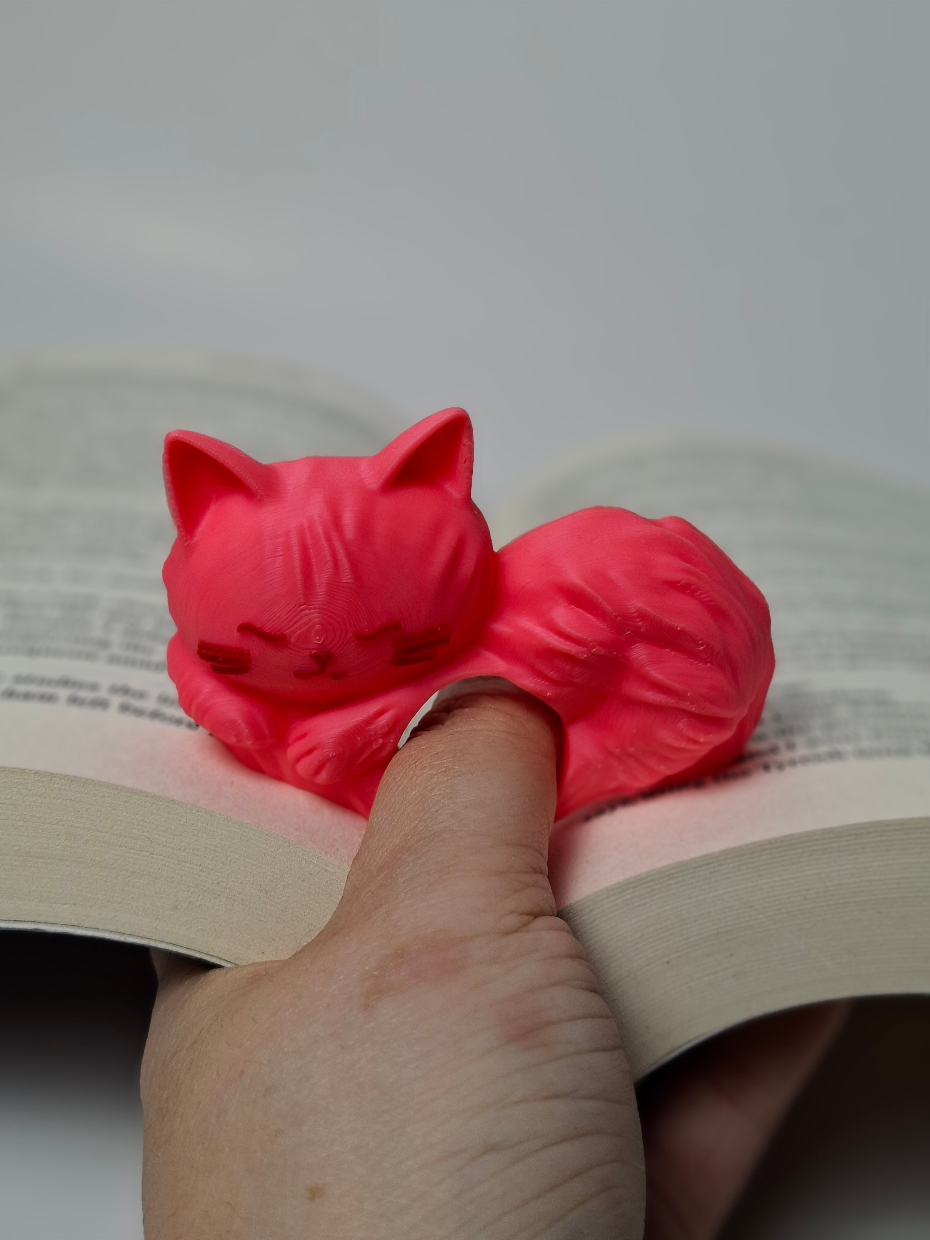 Heart Shaped Cat Page Holder | Book Accessory | Reading Companion for Book Lovers