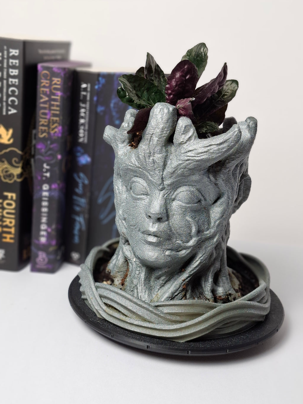 Woodland Face Pot with Drip Tray