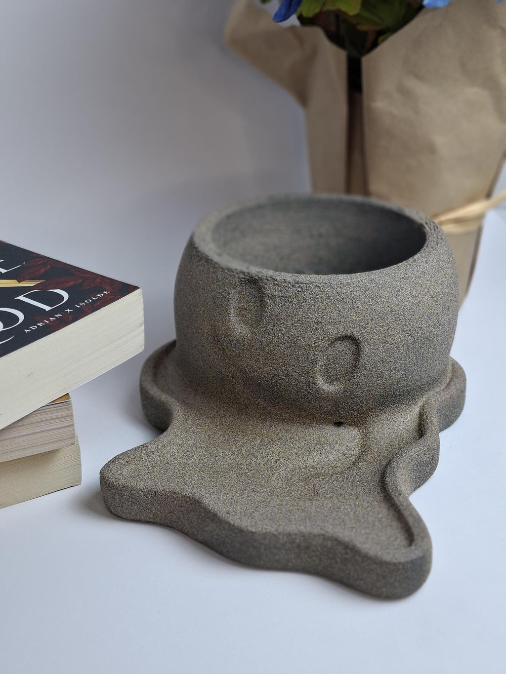 3D Printed Emoji Face Pot with Attached River Drip Tray – Melting Face Planter – Humorous Plant Decor