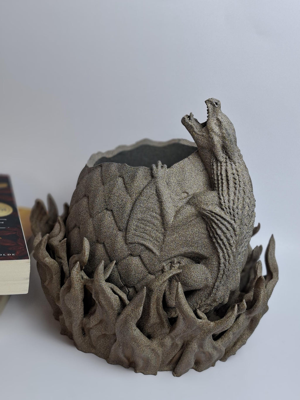 3D Printed Stone Look Pot with Drip Tray – Dragon Egg Planter – Fantasy Decor