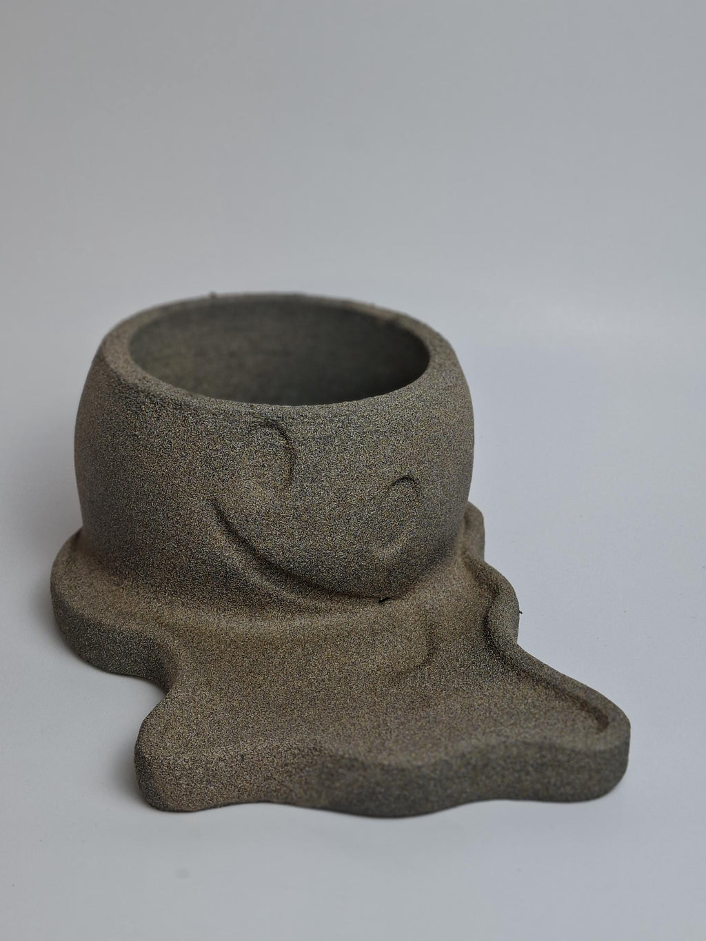 3D Printed Emoji Face Pot with Attached River Drip Tray – Melting Face Planter – Humorous Plant Decor