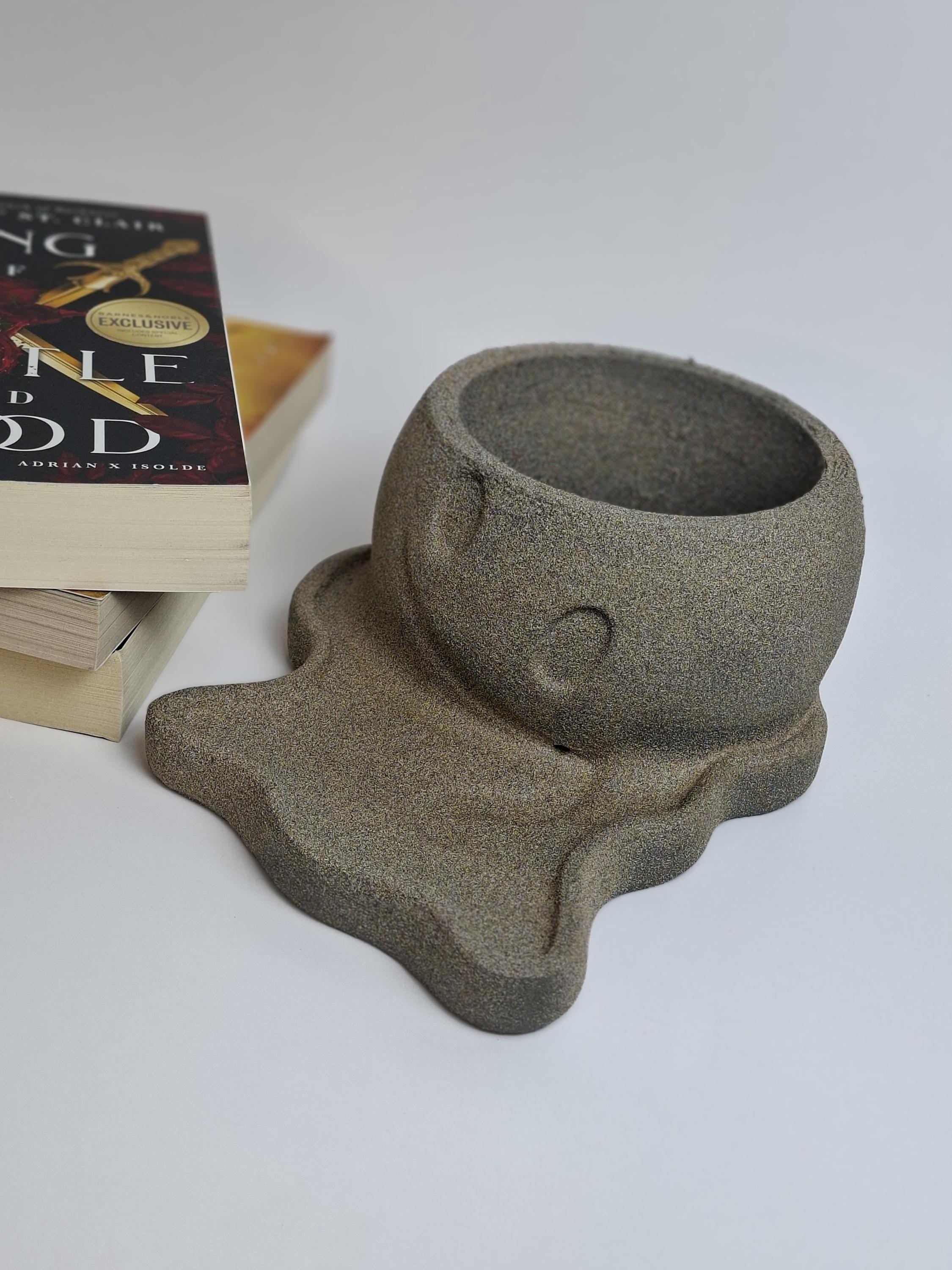 3D Printed Emoji Face Pot with Attached River Drip Tray – Melting Face Planter – Humorous Plant Decor
